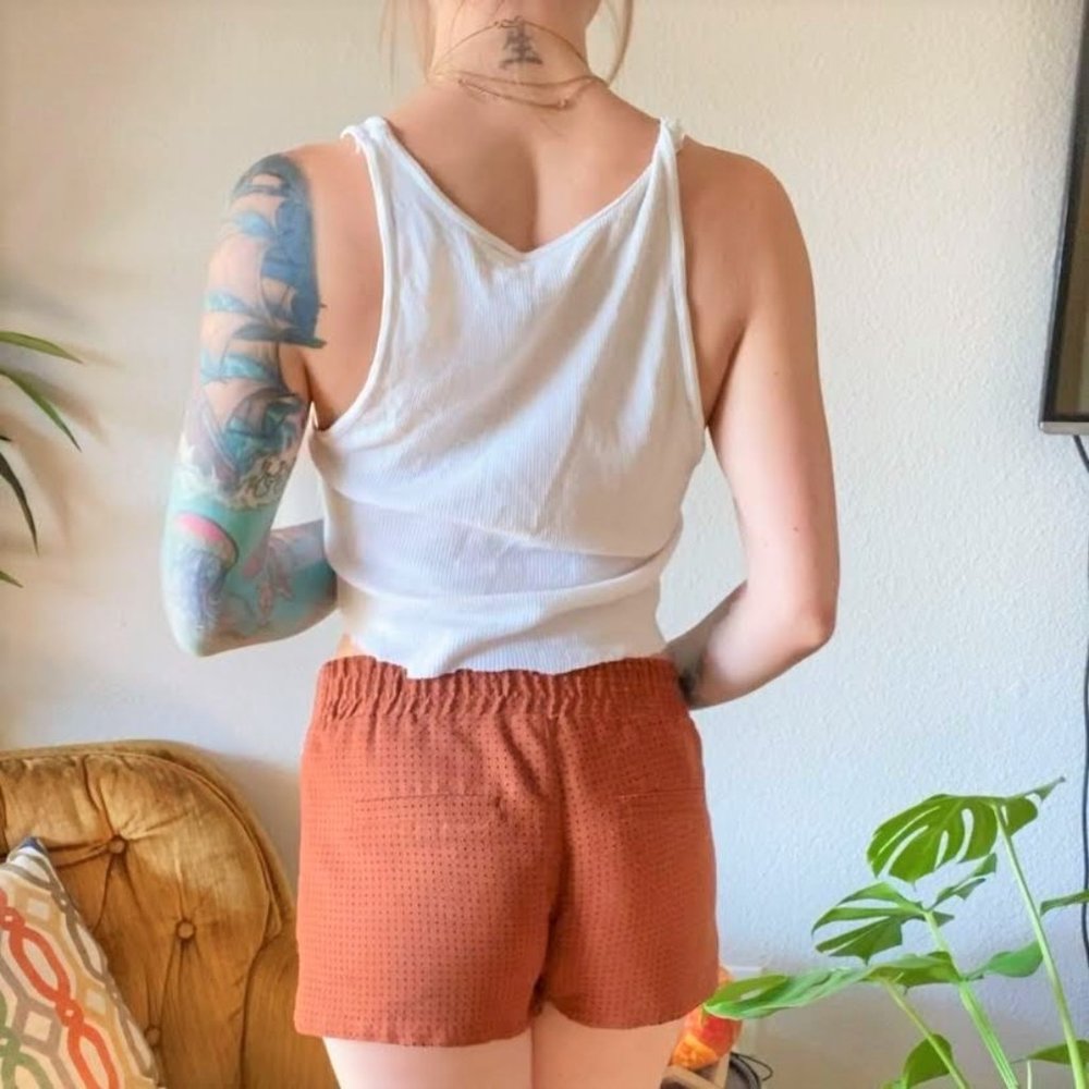 Tan Mesh Pattern Shorts - Picture 3 of 5